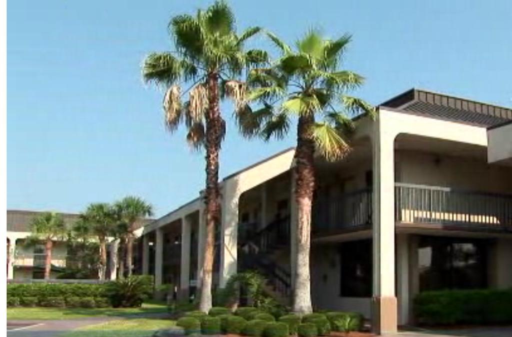 Days Inn By Wyndham Jacksonville Airport Esterno foto