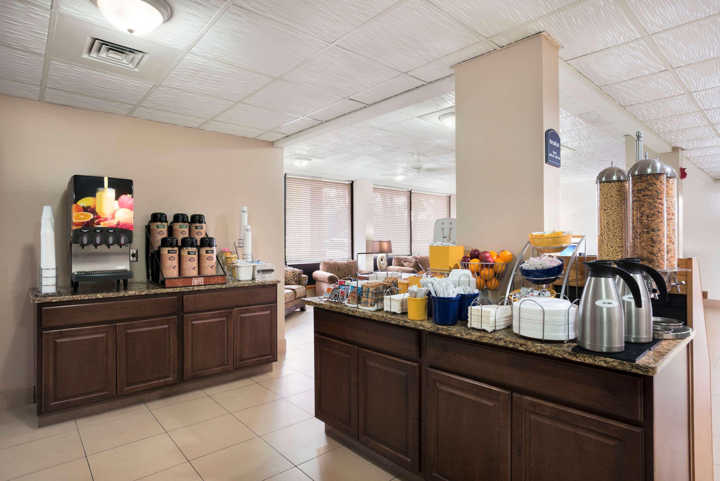 Days Inn By Wyndham Jacksonville Airport Esterno foto