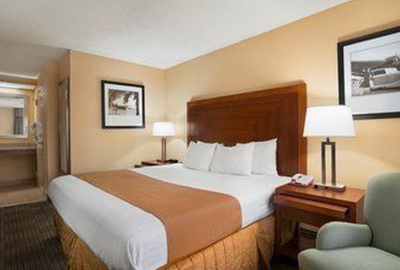 Days Inn By Wyndham Jacksonville Airport Esterno foto