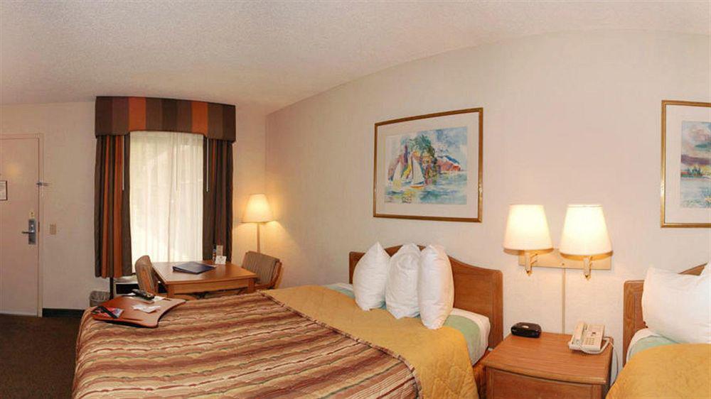 Days Inn By Wyndham Jacksonville Airport Esterno foto