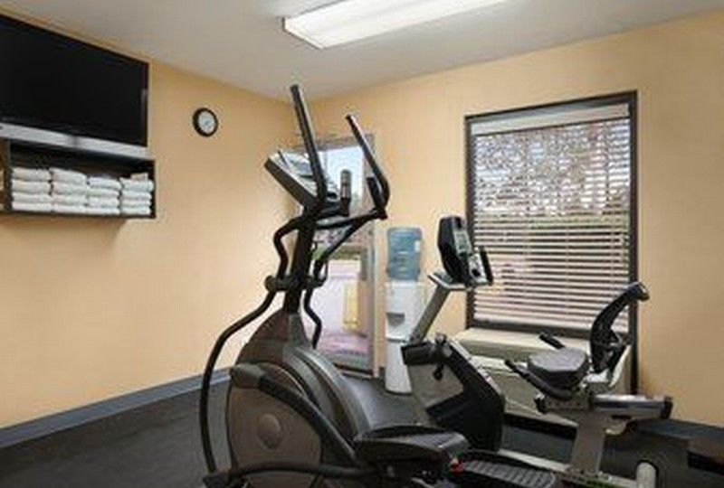 Days Inn By Wyndham Jacksonville Airport Esterno foto