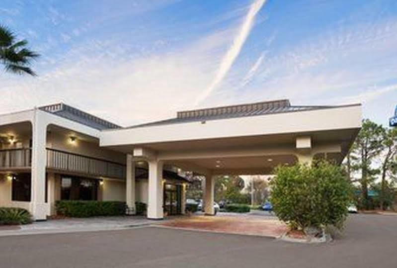 Days Inn By Wyndham Jacksonville Airport Esterno foto
